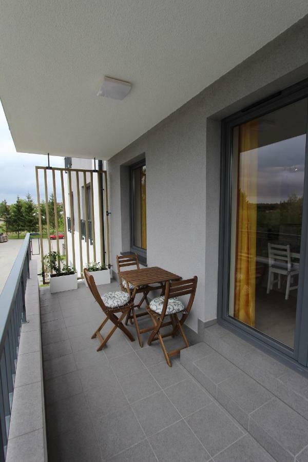尤斯托尼莫斯基Apartament Sunset公寓 外观 照片
